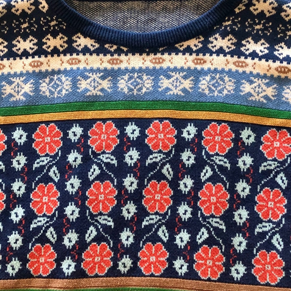 Colorful patterned women’s pullover. - Picture 2 of 4